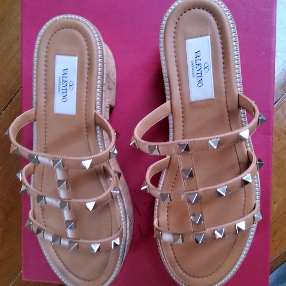 Valentino Garavani Rockstud Sandals!EUC!! - Picture 2 of 12